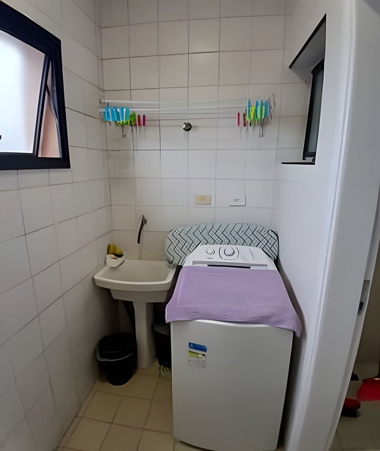 Guarujá: Piscina e Lazer Privativo na Enseada