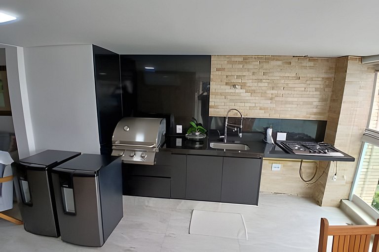 Estilo e Conforto com Área Gourmet na Astúrias!