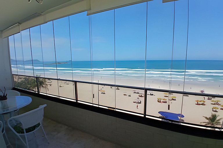 Descubra o paraíso na Praia de Pitangueiras!