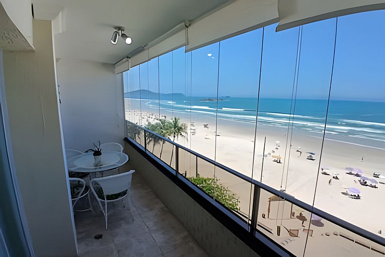 Descubra o paraíso na Praia de Pitangueiras!