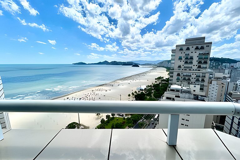 Mar Azul sem Fim: Vista Panorâmica Inesquecível