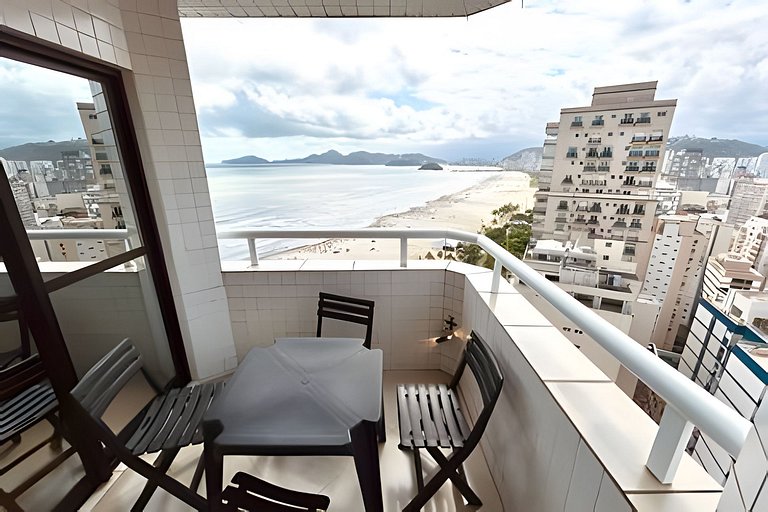 Beleza Oceânica: Apartamento com Vista Panorâmica