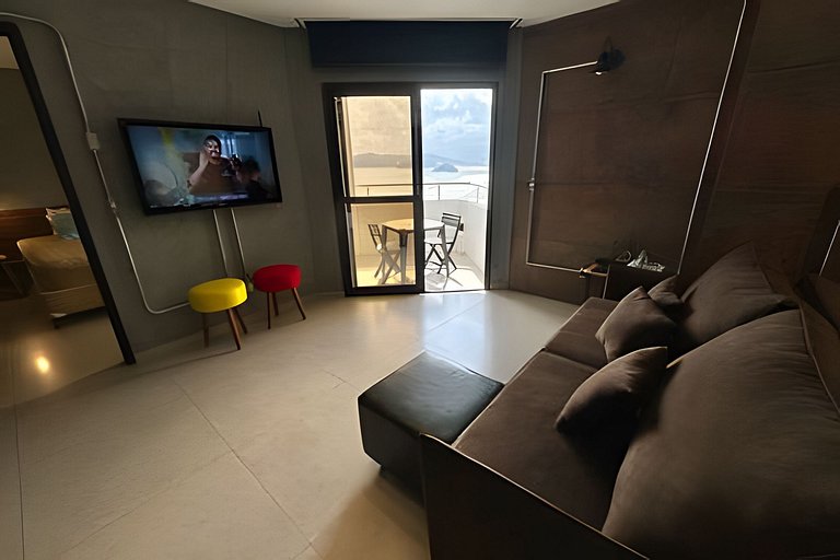 Pé na Areia: Sua Casa com Vista para o Horizonte