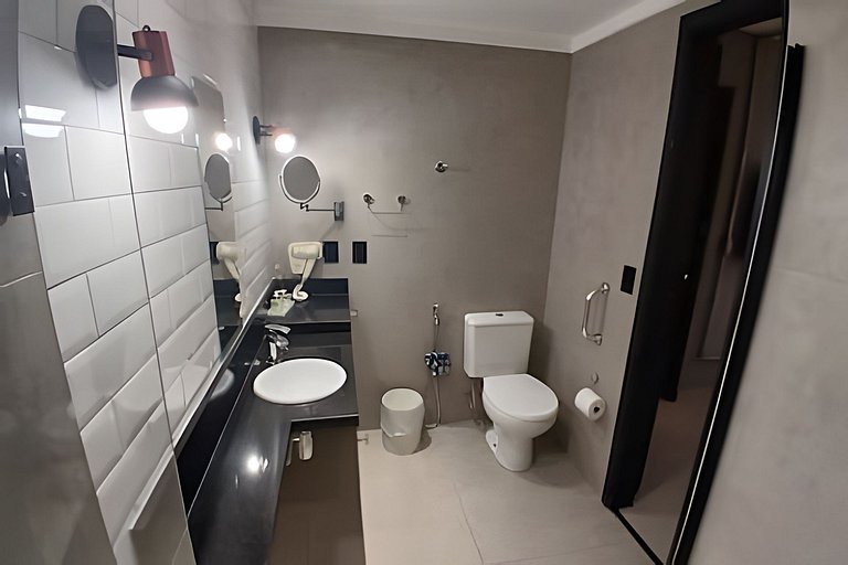 Pé na Areia: Sua Casa com Vista para o Horizonte