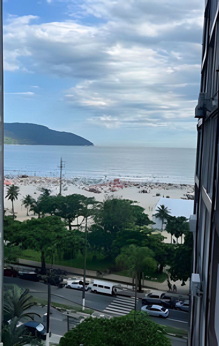 Gonzaga Beach Vibes: Pé na Areia com 2 quartos