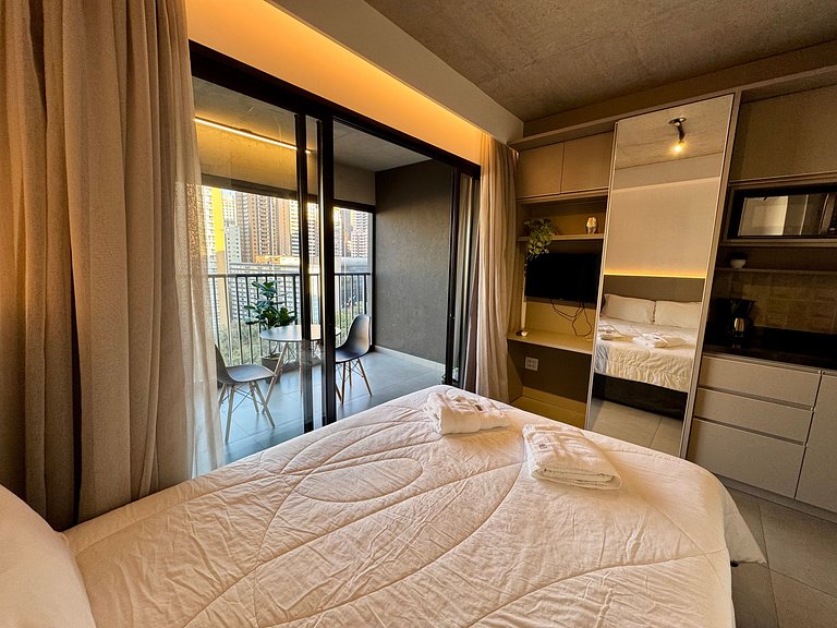 Studio moderno com sacada prox. Paulista