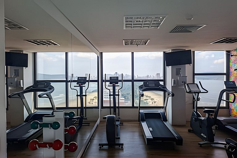 Beachfront: Varanda, Piscina e Por do Sol