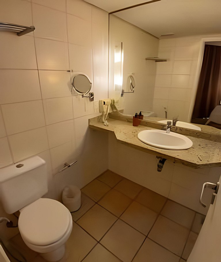 Beachfront: Varanda, Piscina e Por do Sol