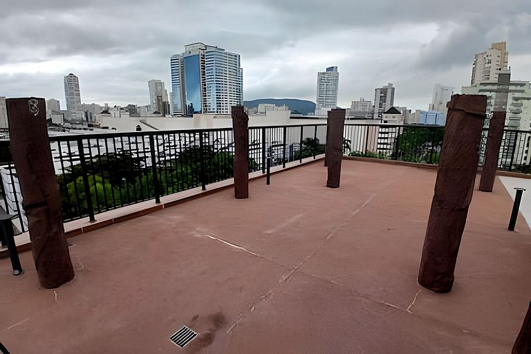 Praiamar Shoppping ao Lado, Praia a Poucos Passos