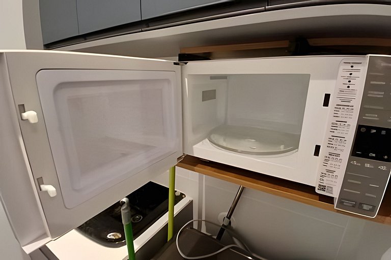 SHB • Praiamar Shopping | Praia a Poucos Passos