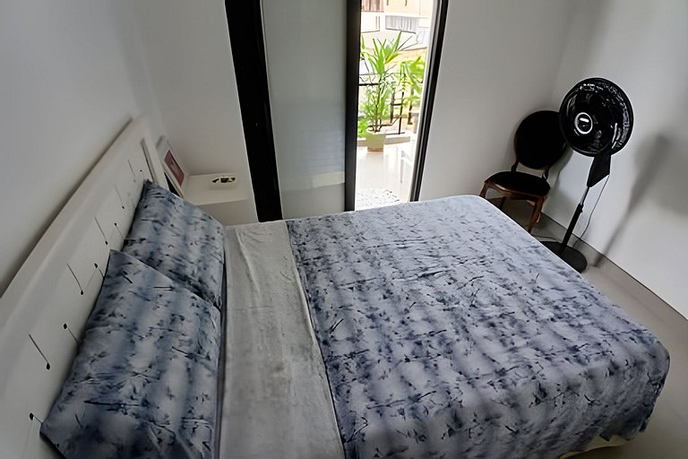 SHB - Oásis Tropical: Conforto e Estilo no Guarujá