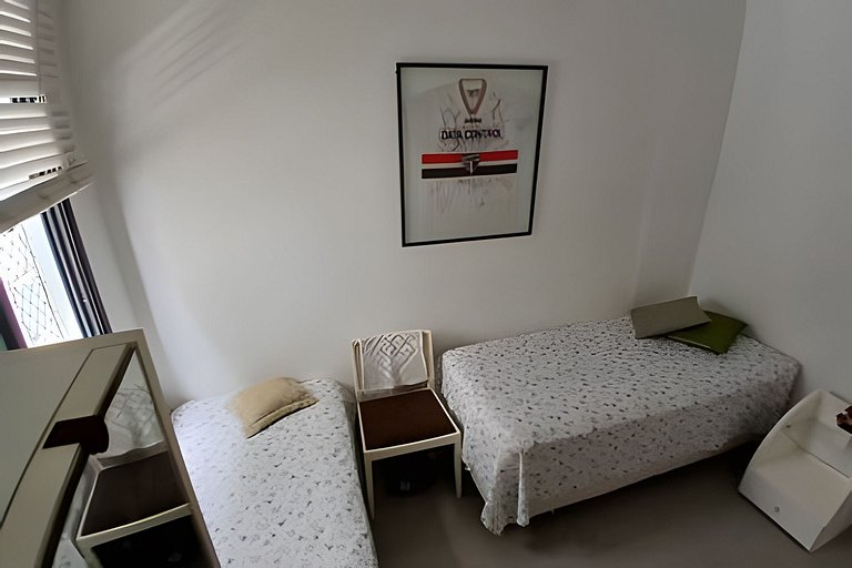 SHB - Oásis Tropical: Conforto e Estilo no Guarujá