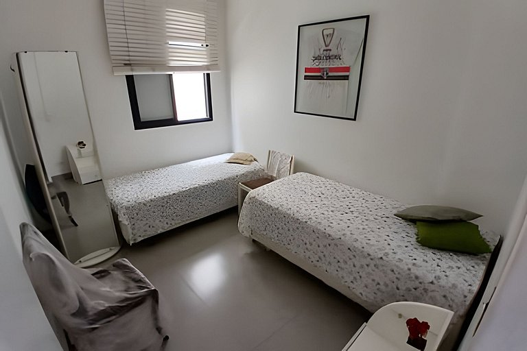 SHB - Oásis Tropical: Conforto e Estilo no Guarujá