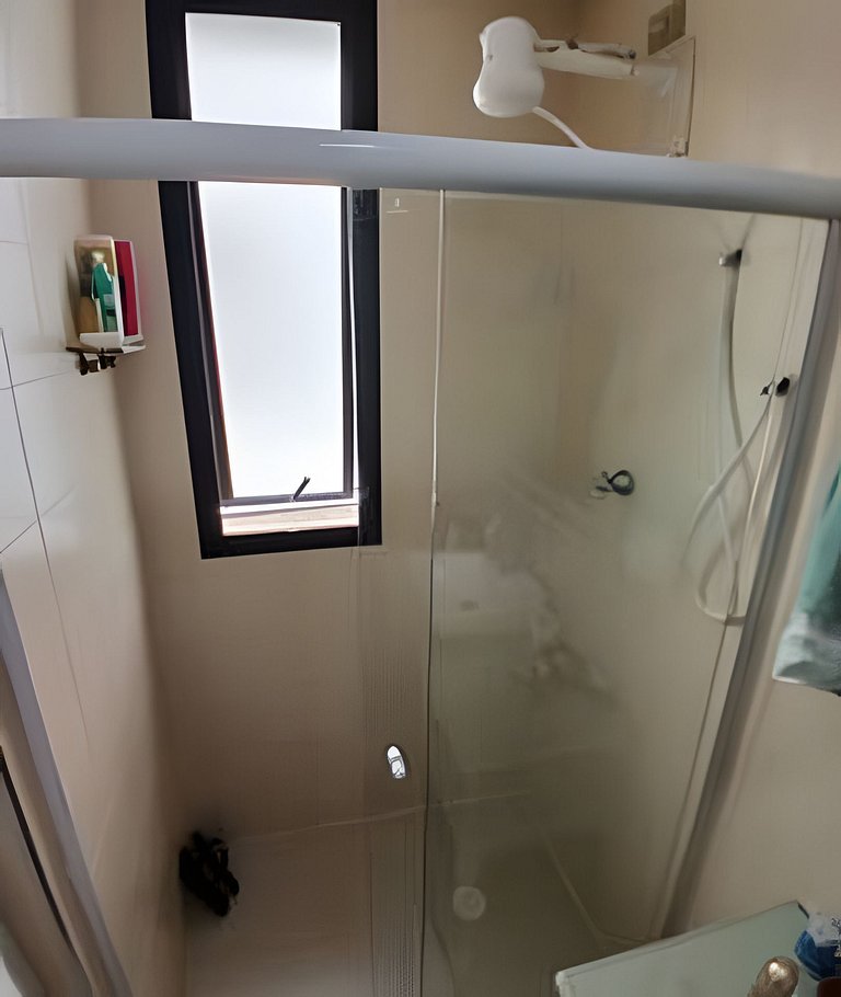 SHB - Oásis Tropical: Conforto e Estilo no Guarujá