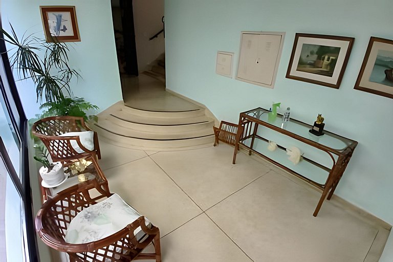 Oásis Tropical: Conforto e Estilo no Guarujá