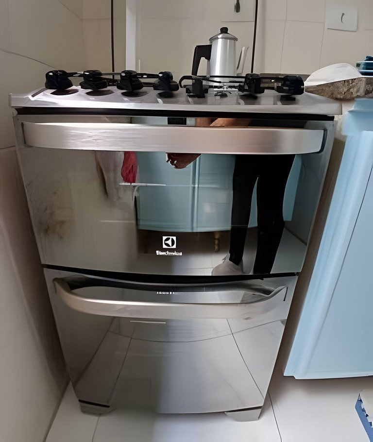 SHB - Oásis Tropical: Conforto e Estilo no Guarujá