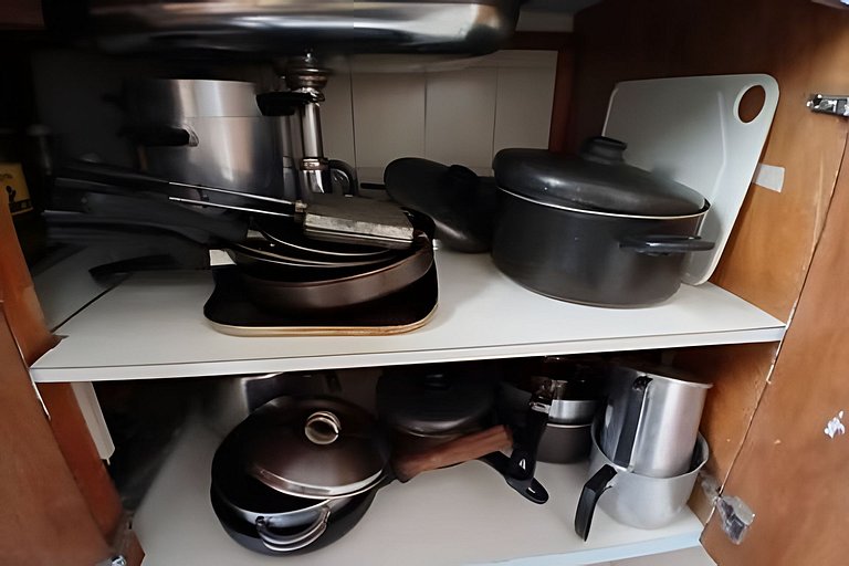 SHB - Oásis Tropical: Conforto e Estilo no Guarujá