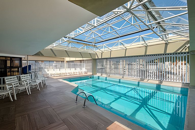Piscina Climatizada e Camareira em Pitangueiras