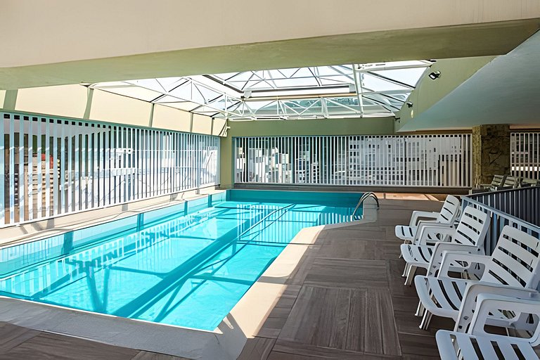 Piscina Climatizada e Camareira em Pitangueiras