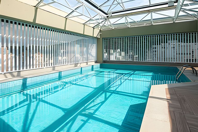 Piscina Climatizada e Camareira em Pitangueiras