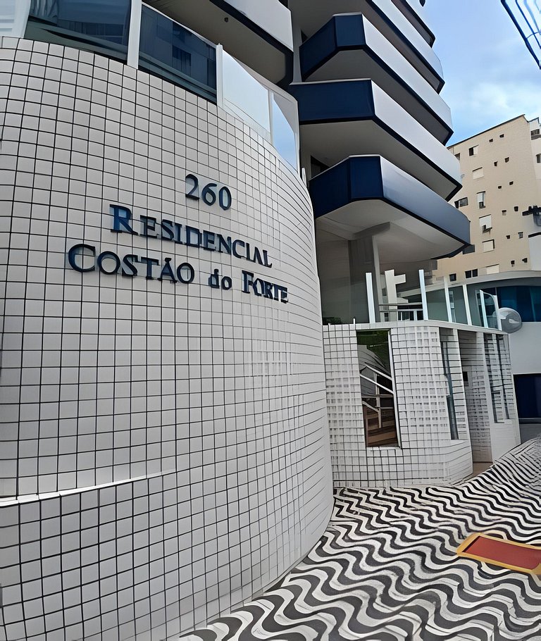 SHB • 2 min praia | Canto do Forte | Restaurantes