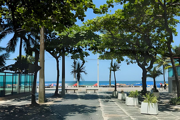 Desperte com o Azul do Mar na Sua Janela!
