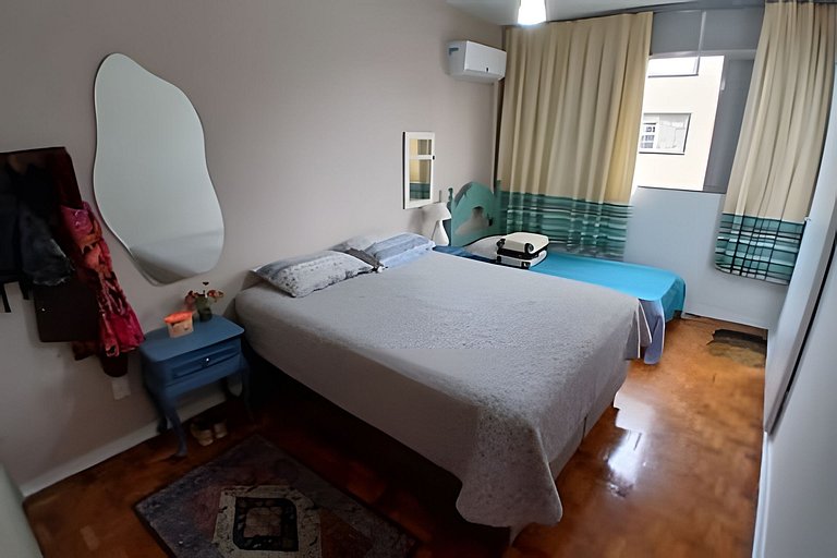 Seu Refúgio em Santos, Pé na Areia