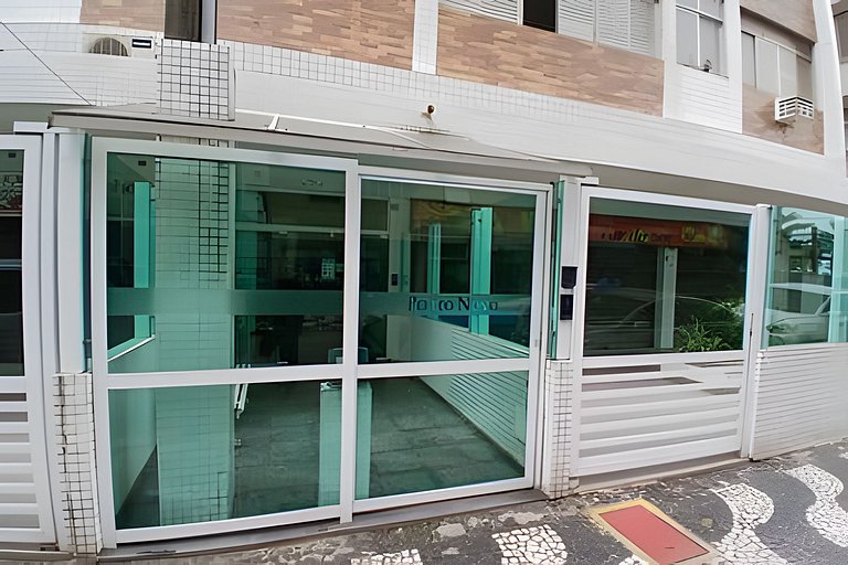 Seu Refúgio em Santos, Pé na Areia