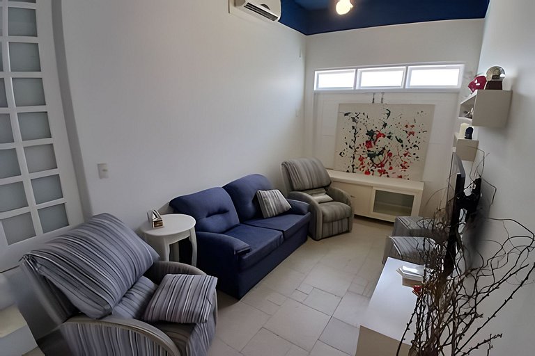 Casa quadra da praia com ar-condicionado e 2 vagas