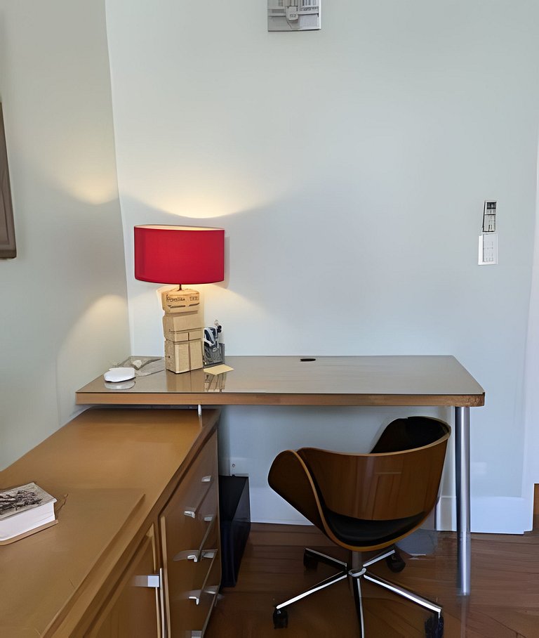 Casa quadra da praia com ar-condicionado e 2 vagas