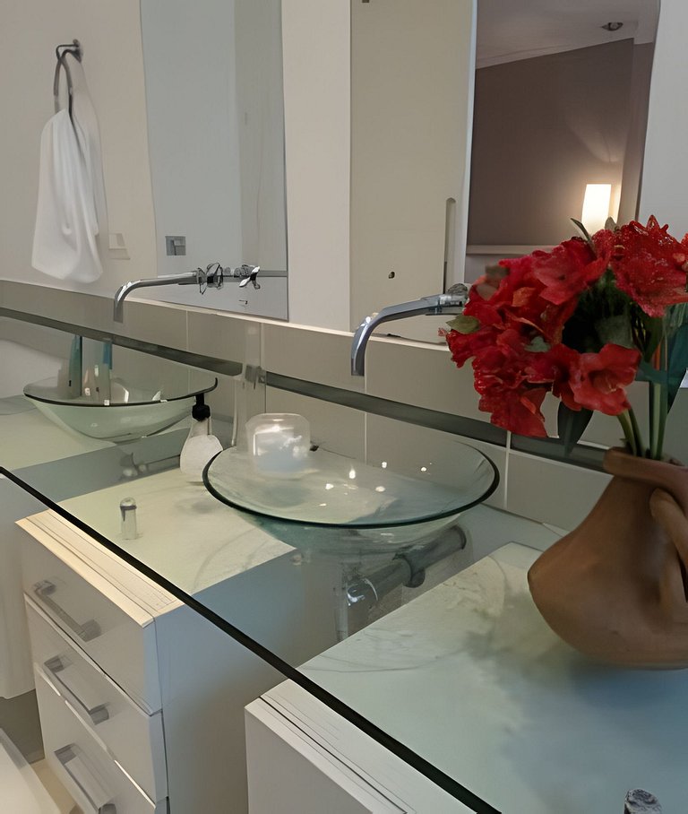 Casa quadra da praia com ar-condicionado e 2 vagas