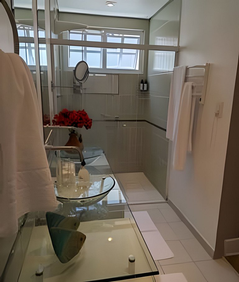 Casa quadra da praia com ar-condicionado e 2 vagas