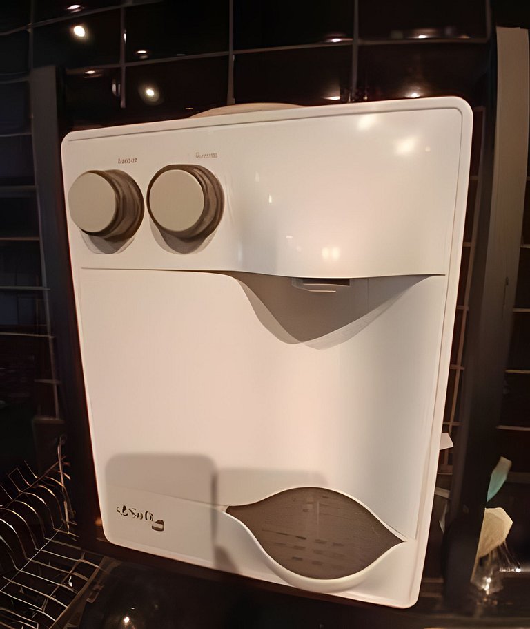 SHB - Pé na Areia em Santos: Sol, Mar e Netflix