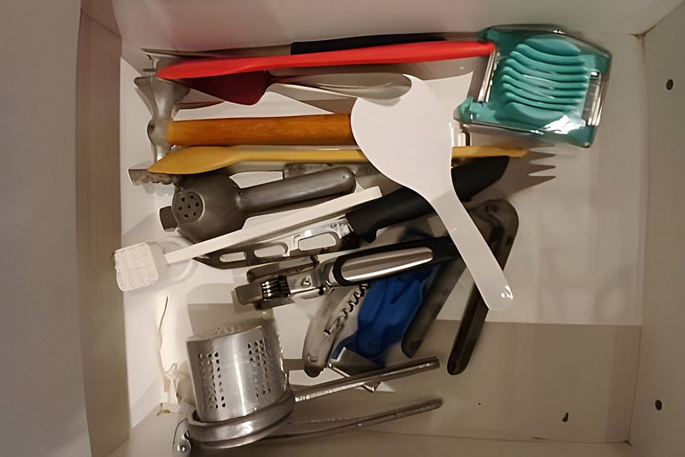 SHB - Pé na Areia em Santos: Sol, Mar e Netflix