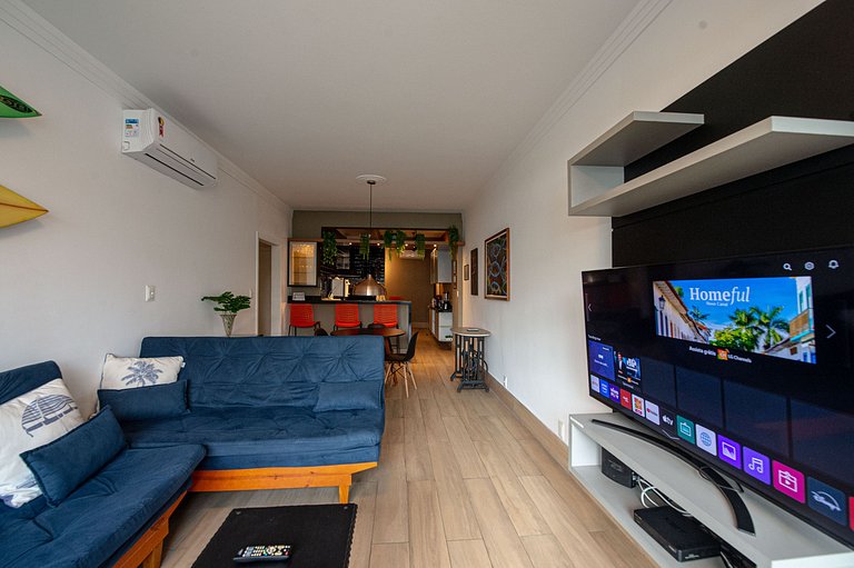 SHB - Pé na Areia em Santos: Sol, Mar e Netflix