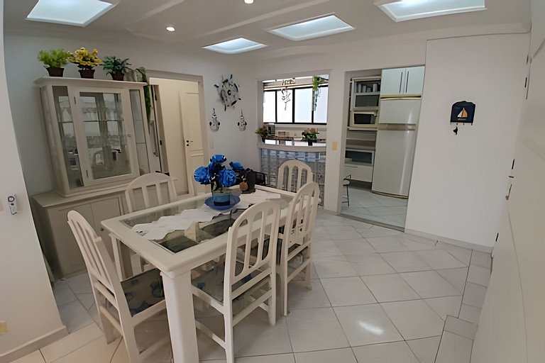 SHB • Piscina | 4 quartos | Sacada | Pitangueiras