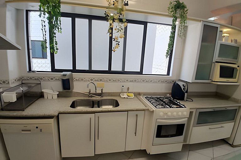 SHB • 4 quartos | Sacada | Pitangueiras | Praia