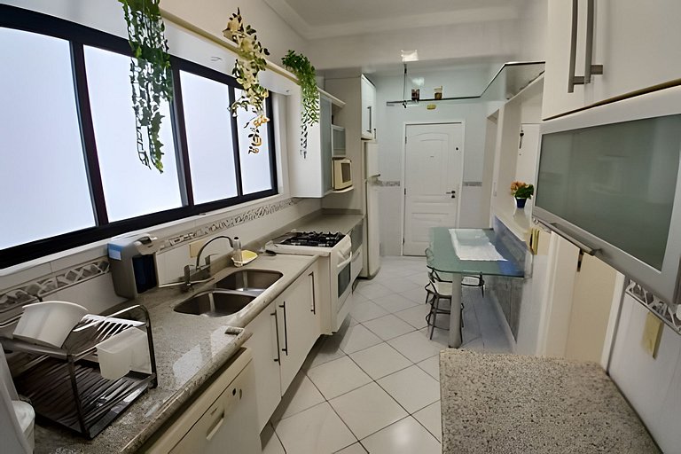 SHB • Piscina | 4 quartos | Sacada | Pitangueiras