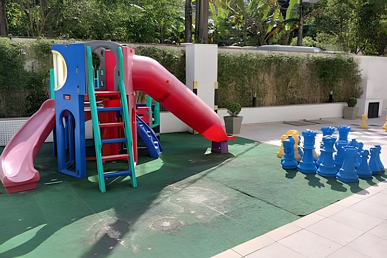 SHB • Piscina | 4 quartos | Sacada | Pitangueiras