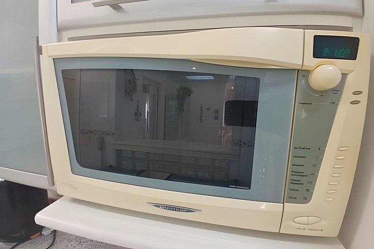 SHB • Piscina | 4 quartos | Sacada | Pitangueiras