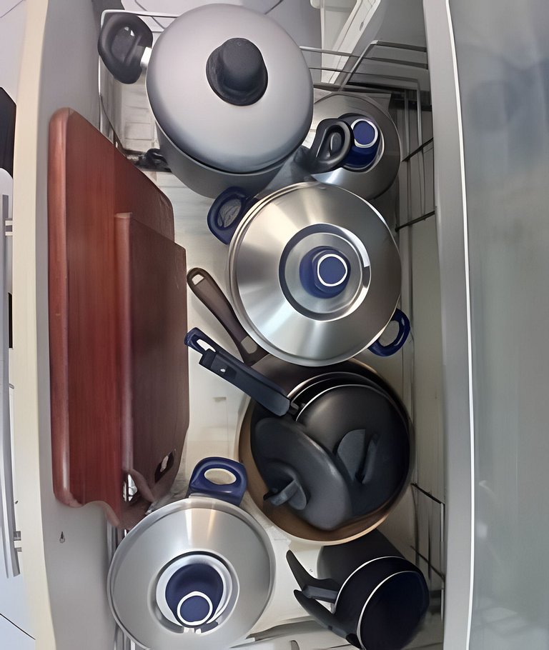 SHB • Piscina | 4 quartos | Sacada | Pitangueiras