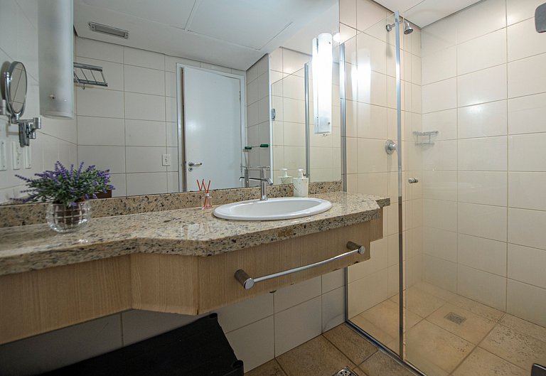 SHB - Azul Infinito: Sua Janela para o Mar