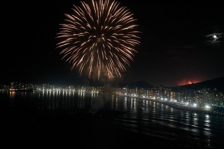 SHB - Pé na areia em Pitangueira, Guaruja