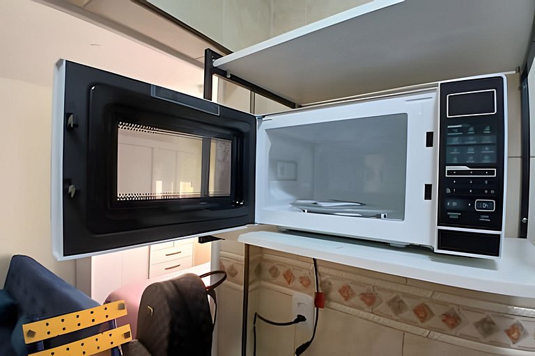 SHB • Pé na areia | Studio | Comércios