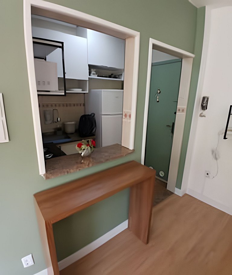 SHB • Pé na areia | Studio | Comércios