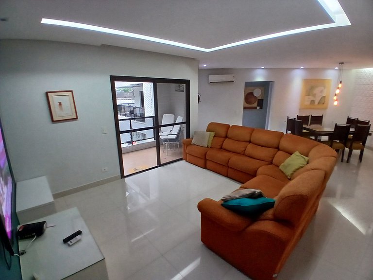 SHB • 3 Suítes | 2 vagas de garagem | 2 min praia