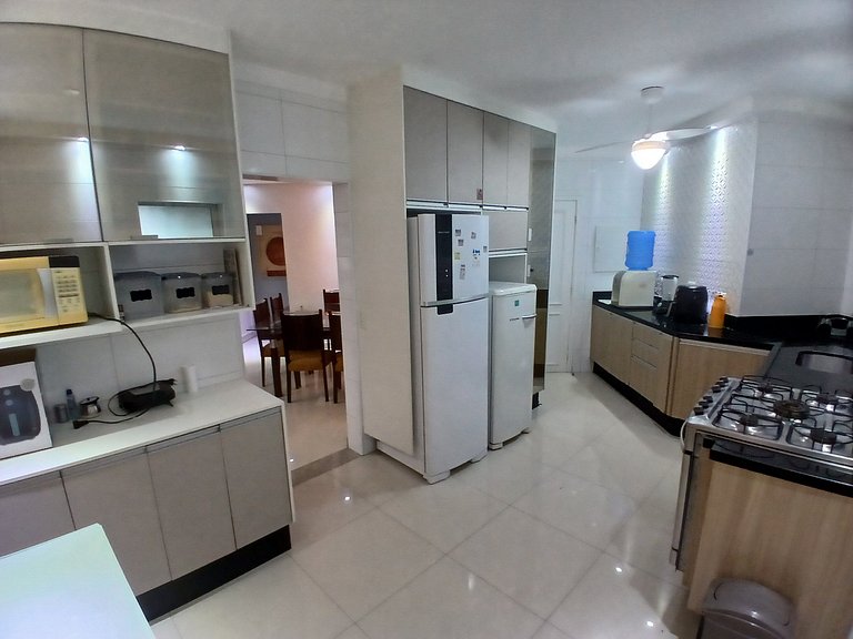 SHB • 3 Suítes | 2 vagas de garagem | 2 min praia