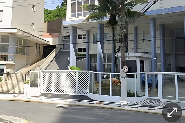 Pé na areia, serv. praia, vista mar - Pitangueiras